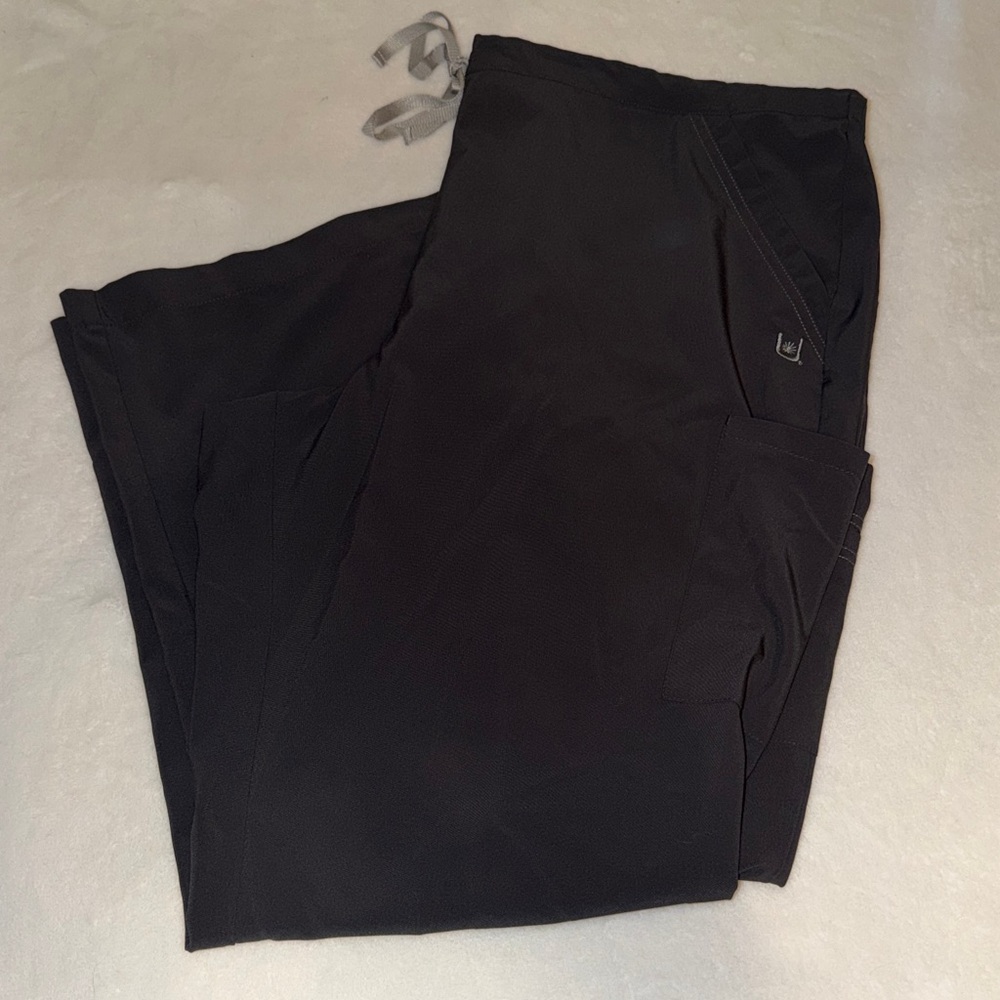 Women’s Urbane scrub pants, size Petite XL